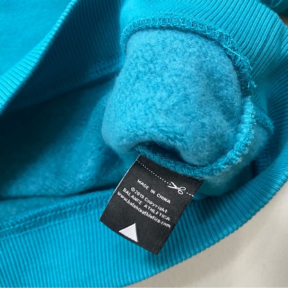 Teal Balance Athletica Sweater Large - Picture 7 of 7